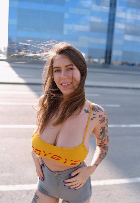 curvy girl next door onlyfans free porn photos