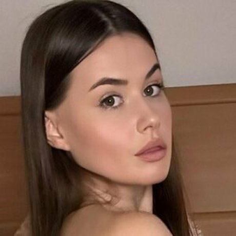 ariana swan nudes actress photo