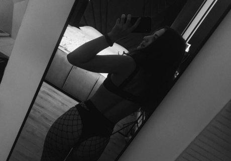 dashapretty adult model photo