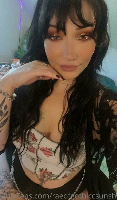 raeofgothiccsunshine free model photos