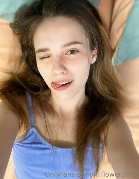 liliflower2002 pornographic star img