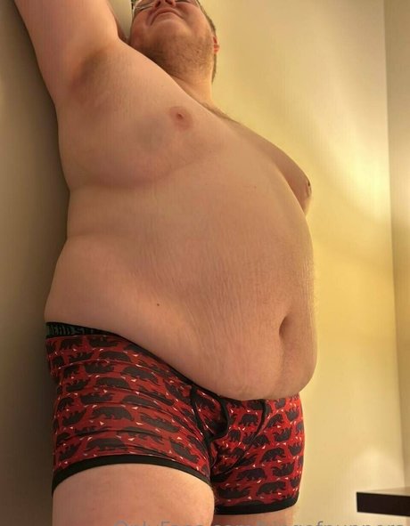 kingofpuppers hot model pic