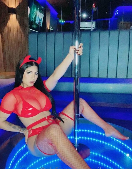 emilyvergara model perfect galleries