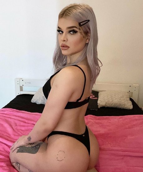 abishbharbie sex model photo