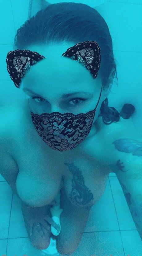 ruralhotfox free naked model img