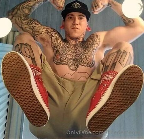 folledemente nudes star img