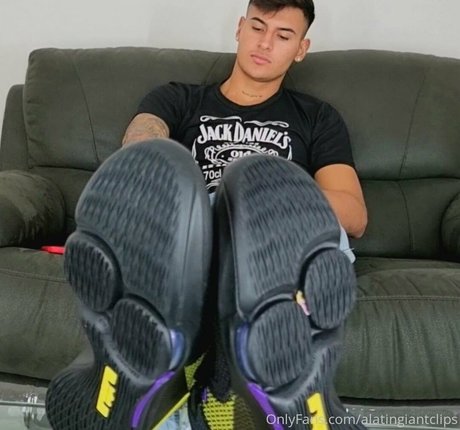 alatingiantclips free pornstar photo