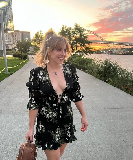 Mary Kish exclusive model picture