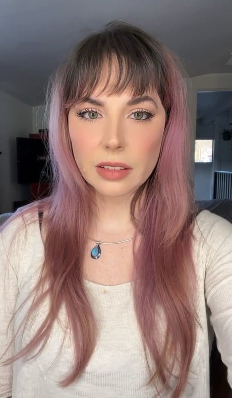 Mary Kish hot model img