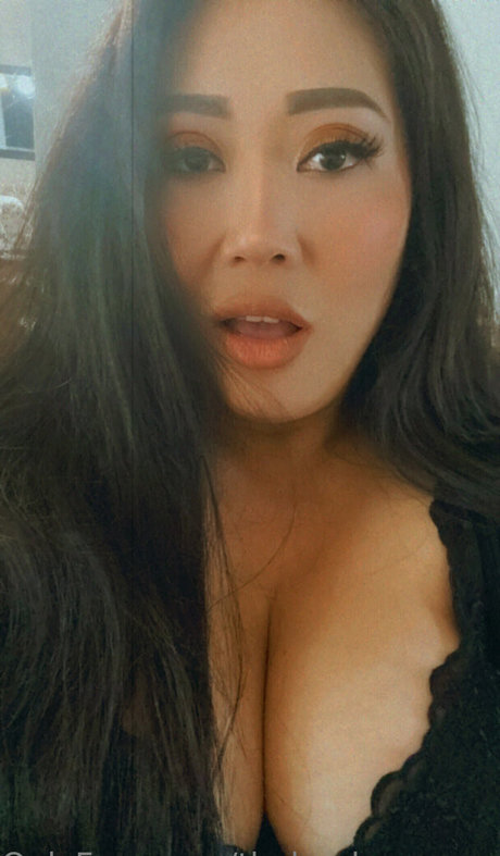 London Monroe best model img