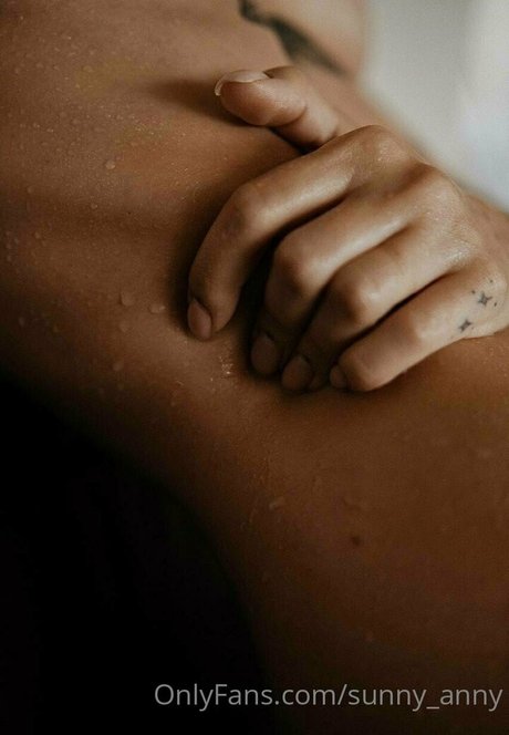 sunny anny top actress img