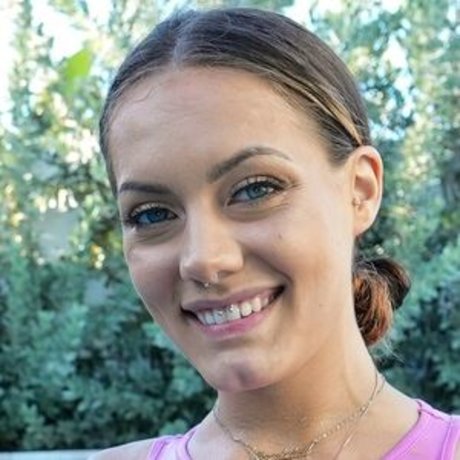 JC Wilds sexy actress picture