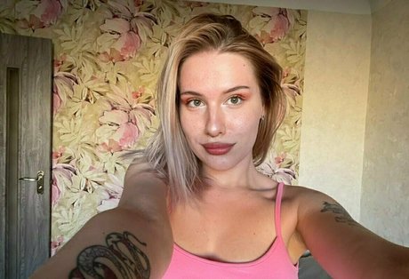 tati blonde pornstar hot picture