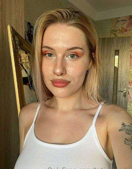 tati blonde best actress photo