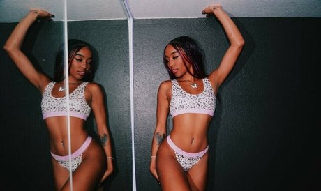 yourfavbubblebuttt model free pictures