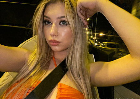 alexisfeather star exclusive images