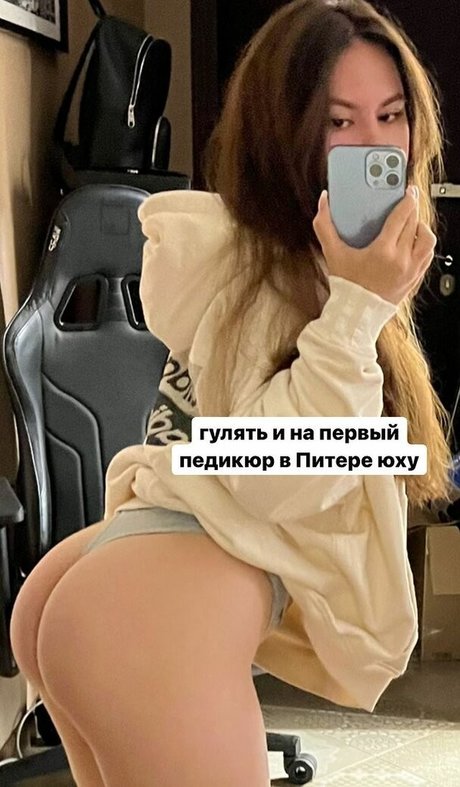 olesyaliberman pornographic model image