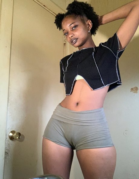 ciarasdailydelights star hot picture