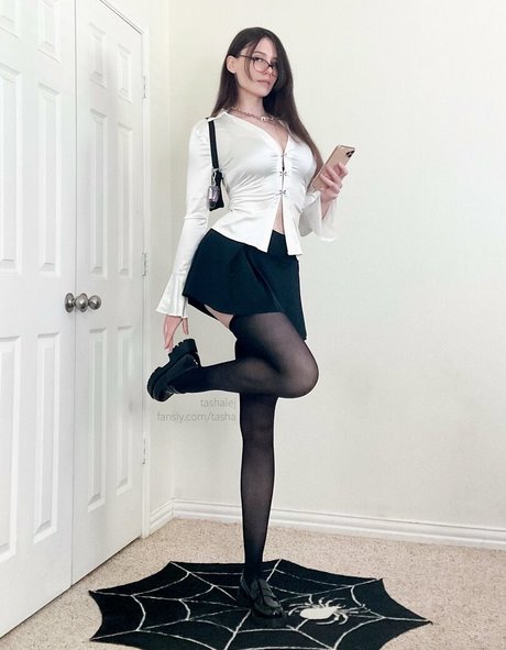 Tashalej hot star images