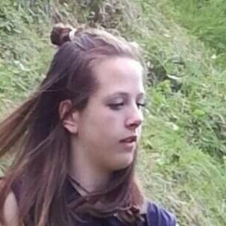 Pika Mikelj high quality star picture