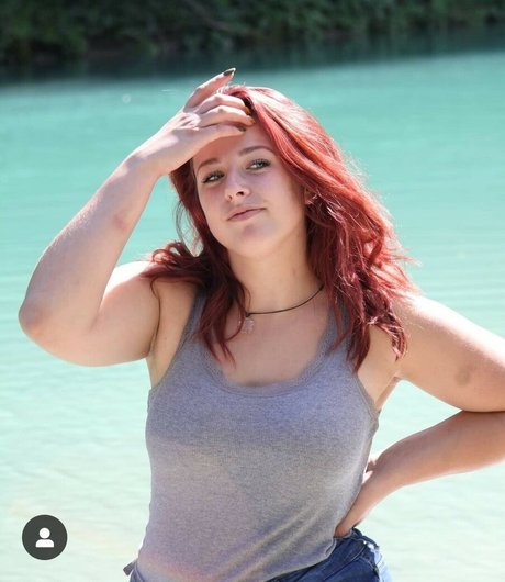 Pika Mikelj model hot img