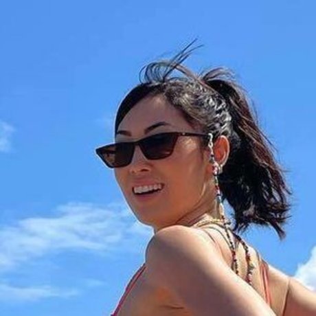 Ana Hikari top actress image