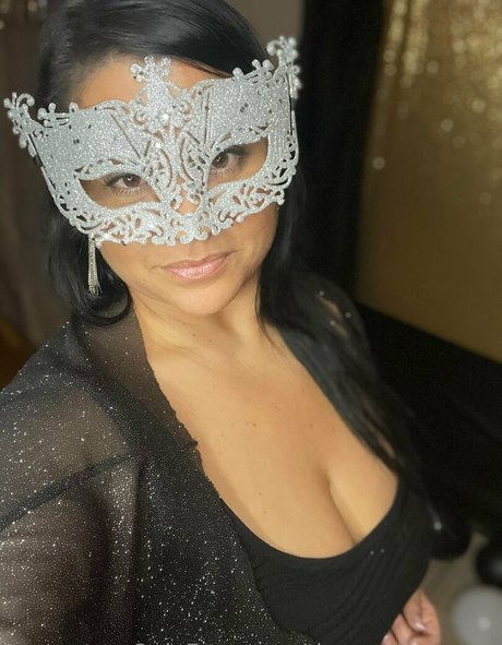 themaskedmrsx pornstar pictures