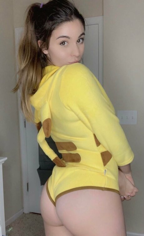 Taya Miller naked actress img