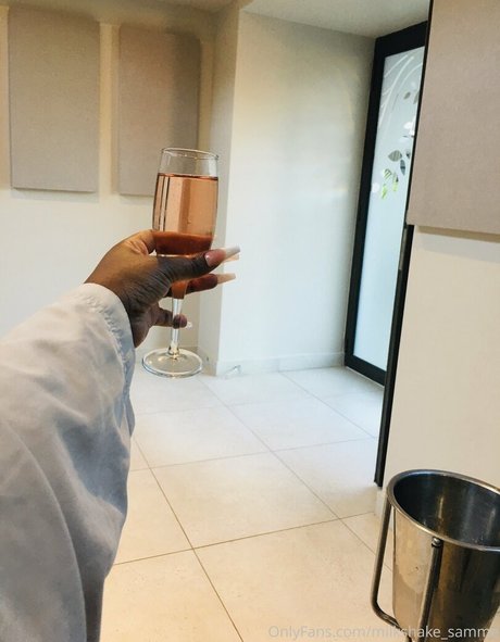 Milkshake Samme Profile pic