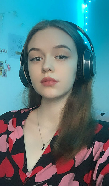 ynayrp pretty actress img