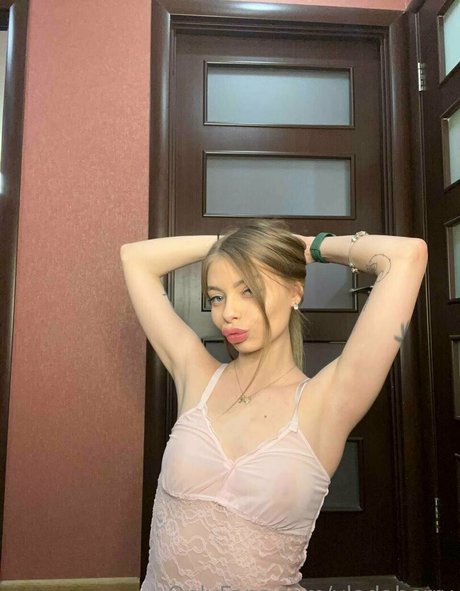 vladaberry art actress pics