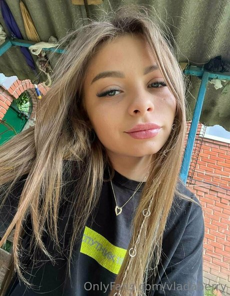 vladaberry nice actress picture