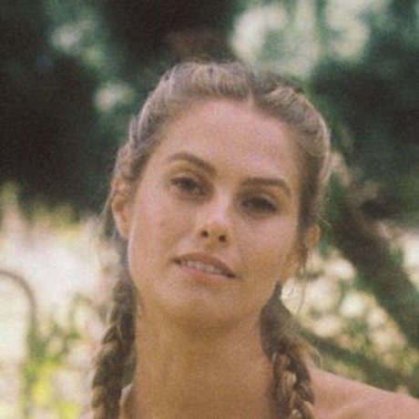 Natalie Roser nice actress image