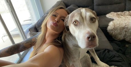 makethemmetal model hd pic