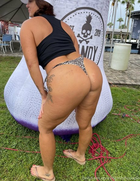 swingerellefree star xxx galleries