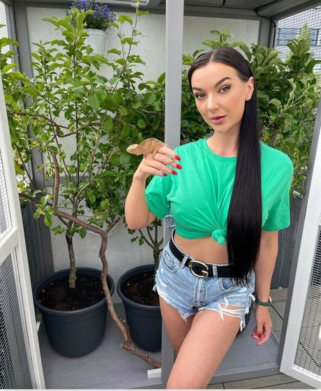 Lady Gang pornstar pretty photos