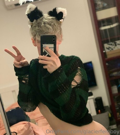 glacierfemboy nude actress photo