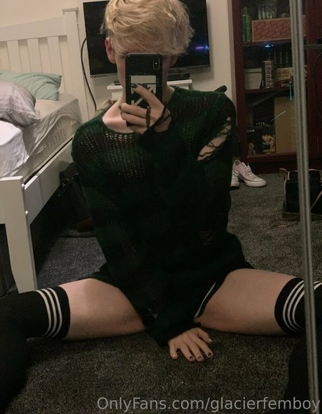 glacierfemboy beautiful actress photos