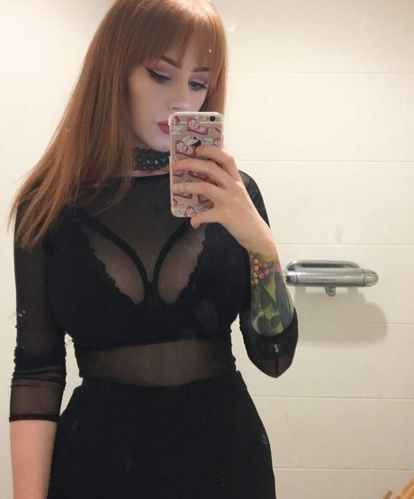 Hollie Rutter top pornstar image