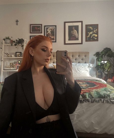 blue hair onlyfans nudes photo