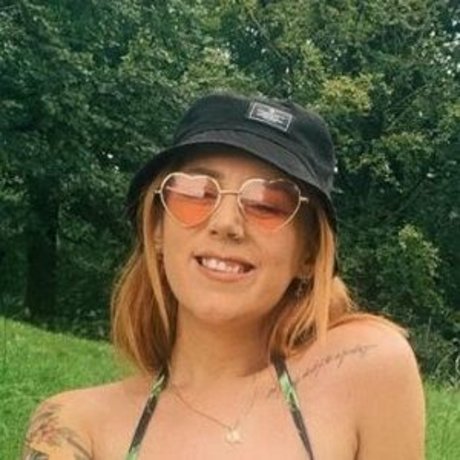 Hollie Rutter xxx model archive