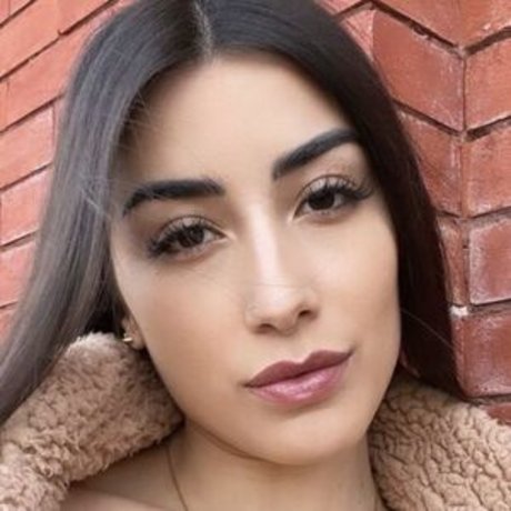 dela roo star exclusive photo