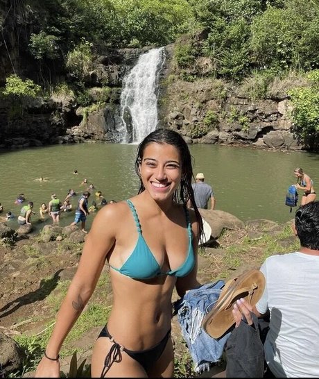 Sara Saffari naked actress photos