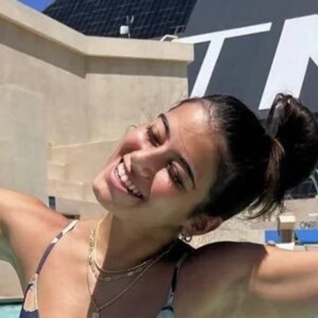 Sara Saffari sex pornstar image