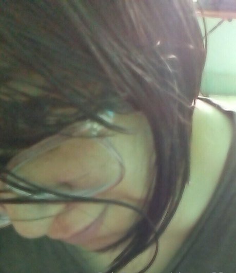 elenagr33n pornstar erotic gallery