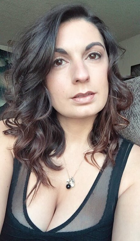 Heather Alyse Becker erotic pornstar photo