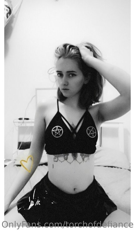 torchofdefiance porn actress pics