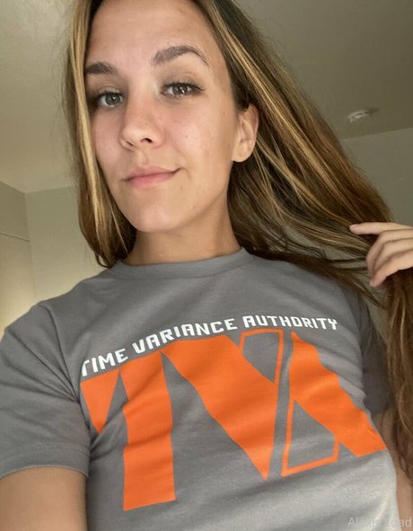 alexisloadfree nice model pics