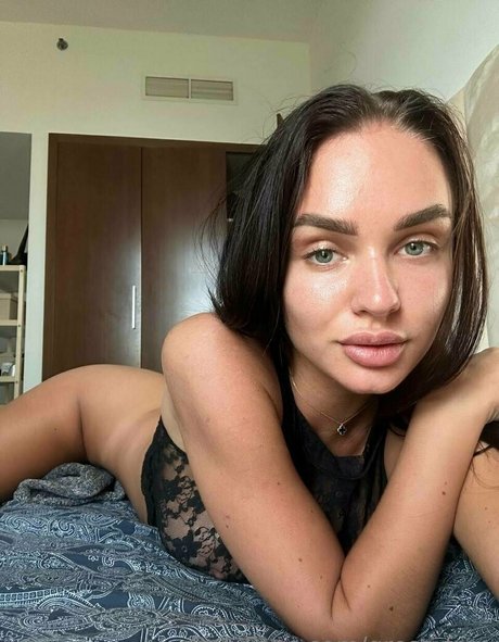 gress free erotic model pics