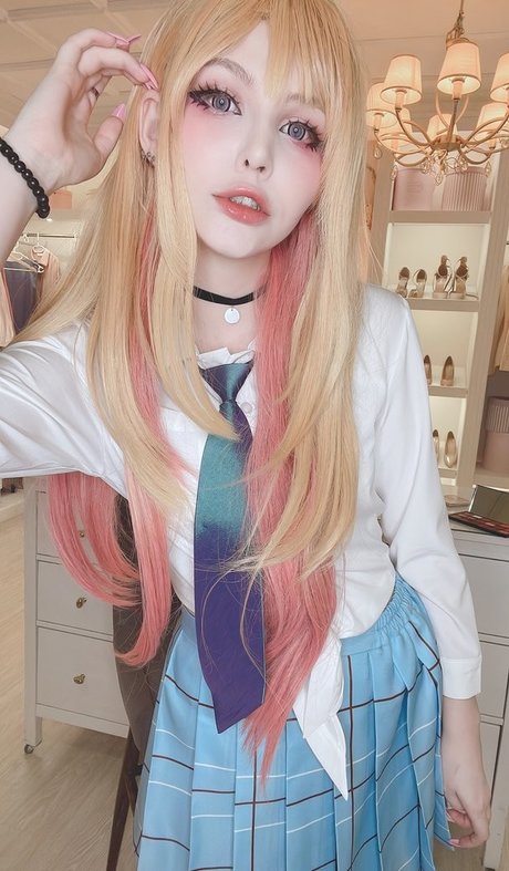 Tsuki Desu xxx actress archive